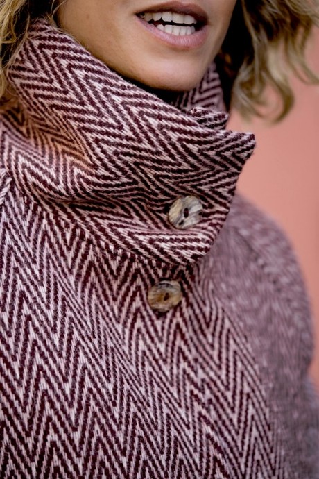 ABRIGO RAGLAN/CUELLO 2