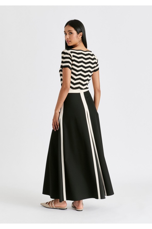 P25A0601C- F NEGRA/MARFIL PAISIE